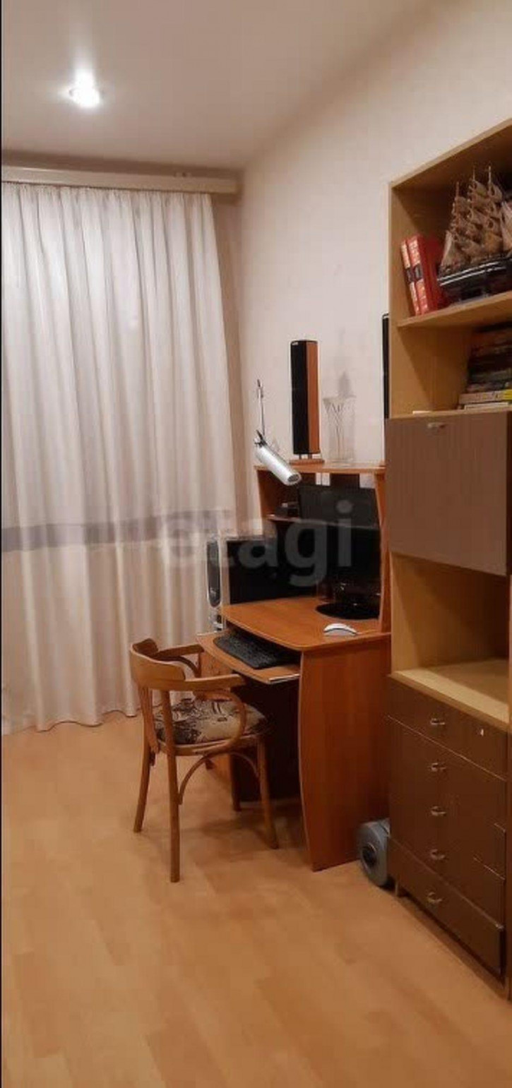 3-комн квартира улица Космонавта Беляева, 22