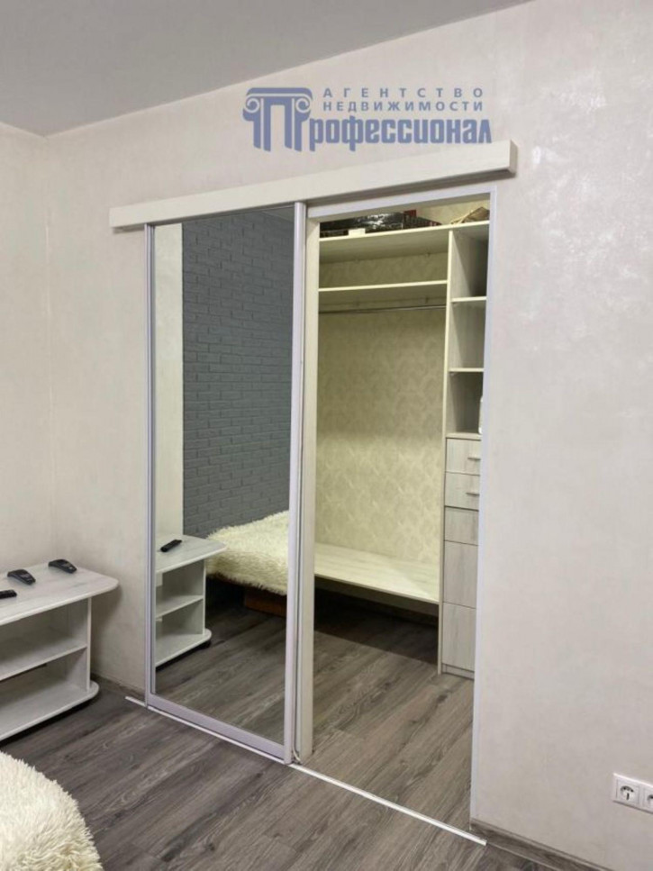 1-комн квартира Карельцева улица, 115