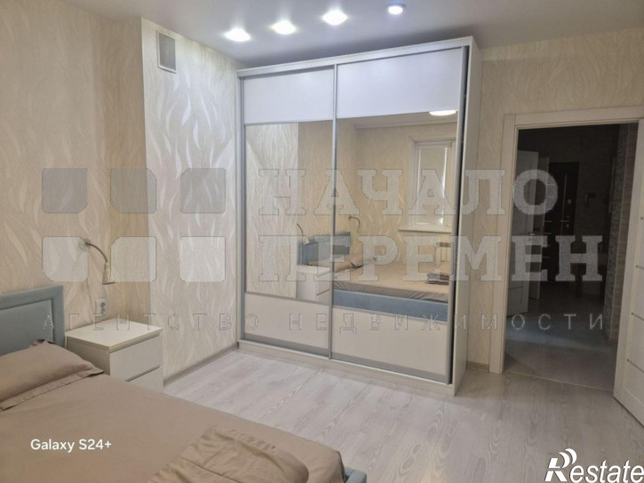 1-комн квартира Дуси Ковальчук, 250 1-комн квартира Дуси Ковальчук, 250