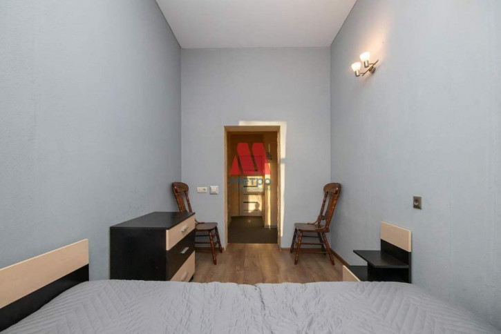 3-комн квартира Максимова улица, д.5