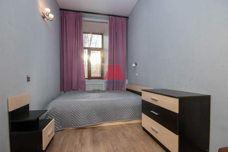 3-комн квартира Максимова улица, д.5