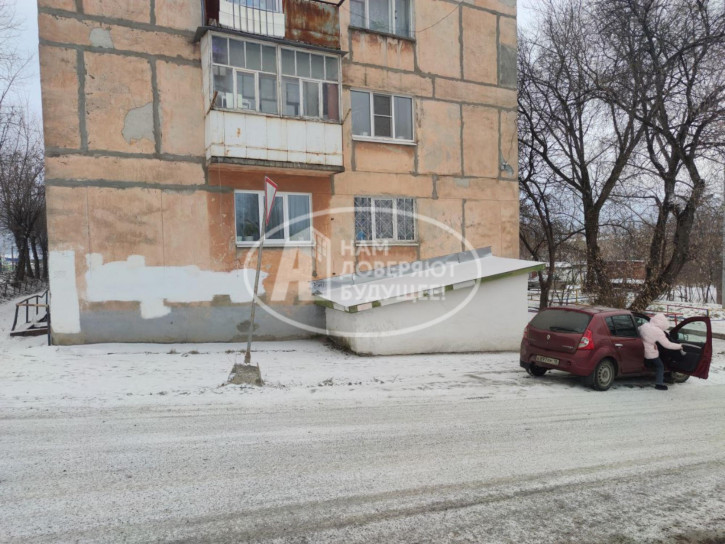 Помещение свободного назначения улица Коммунаров, 63