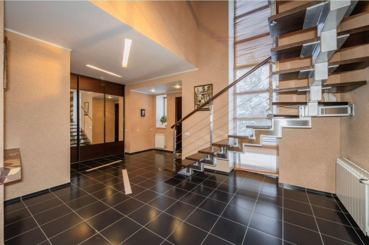 Коттедж/дом Порошинская 10а