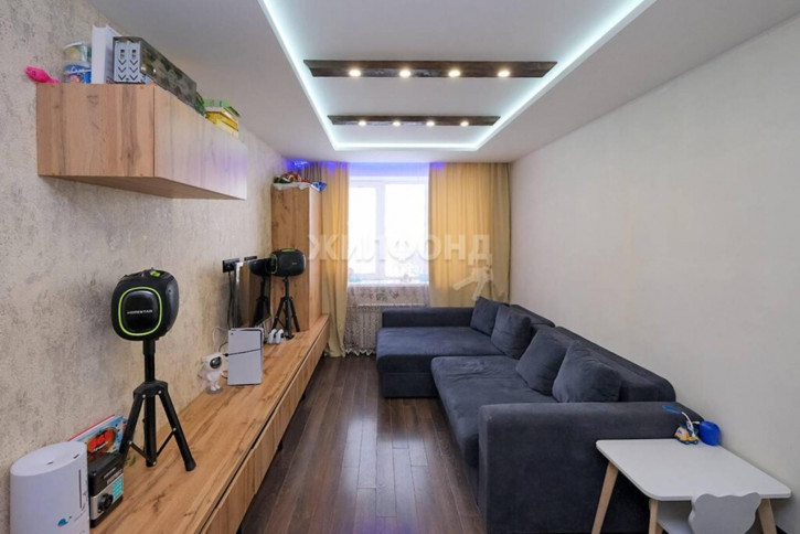 1-комн квартира Учительская, 9