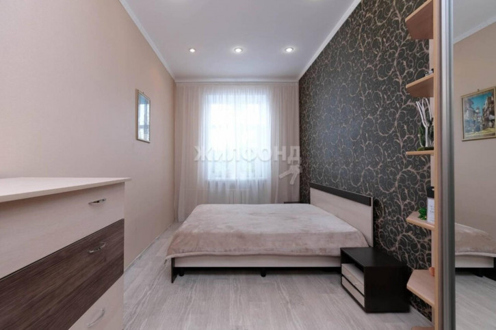 2-комн квартира Каменская, 3