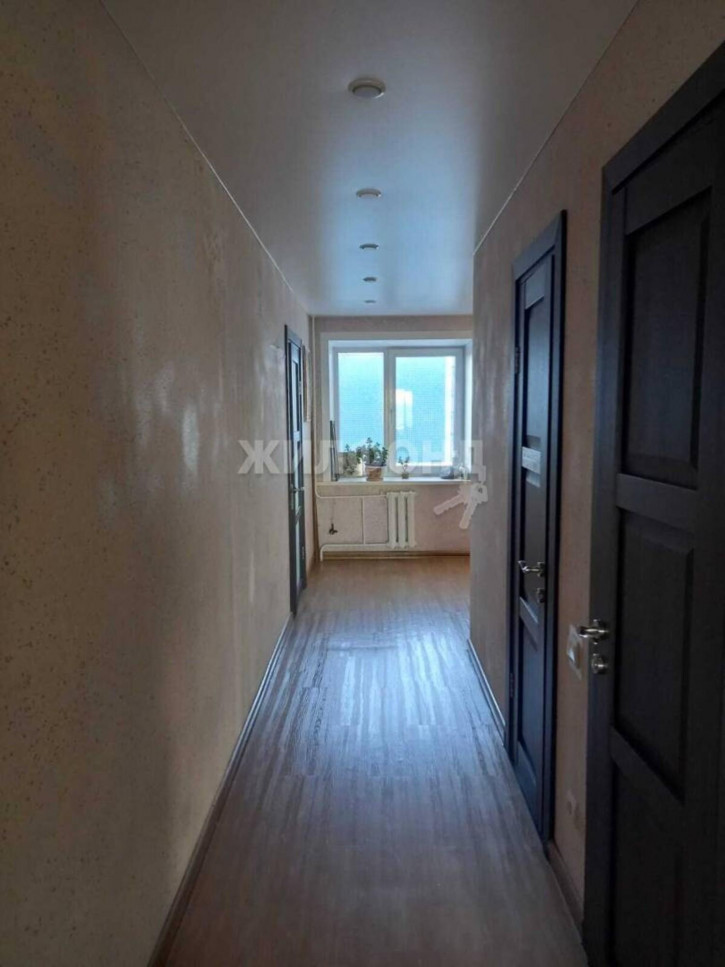 6-комн квартира Сиреневая, 35