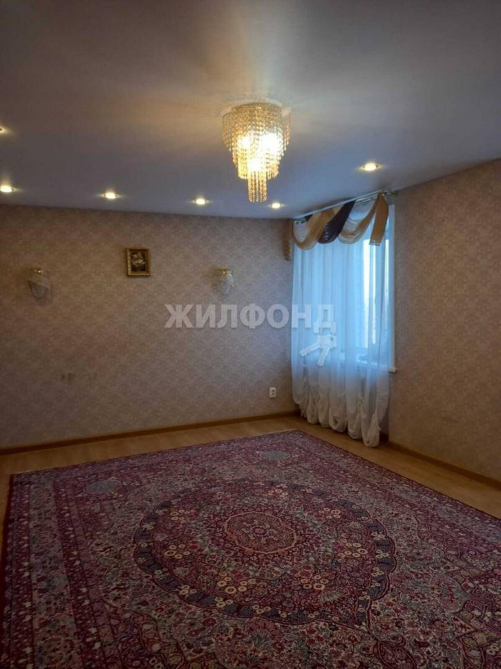 6-комн квартира Сиреневая, 35 6-комн квартира Сиреневая, 35