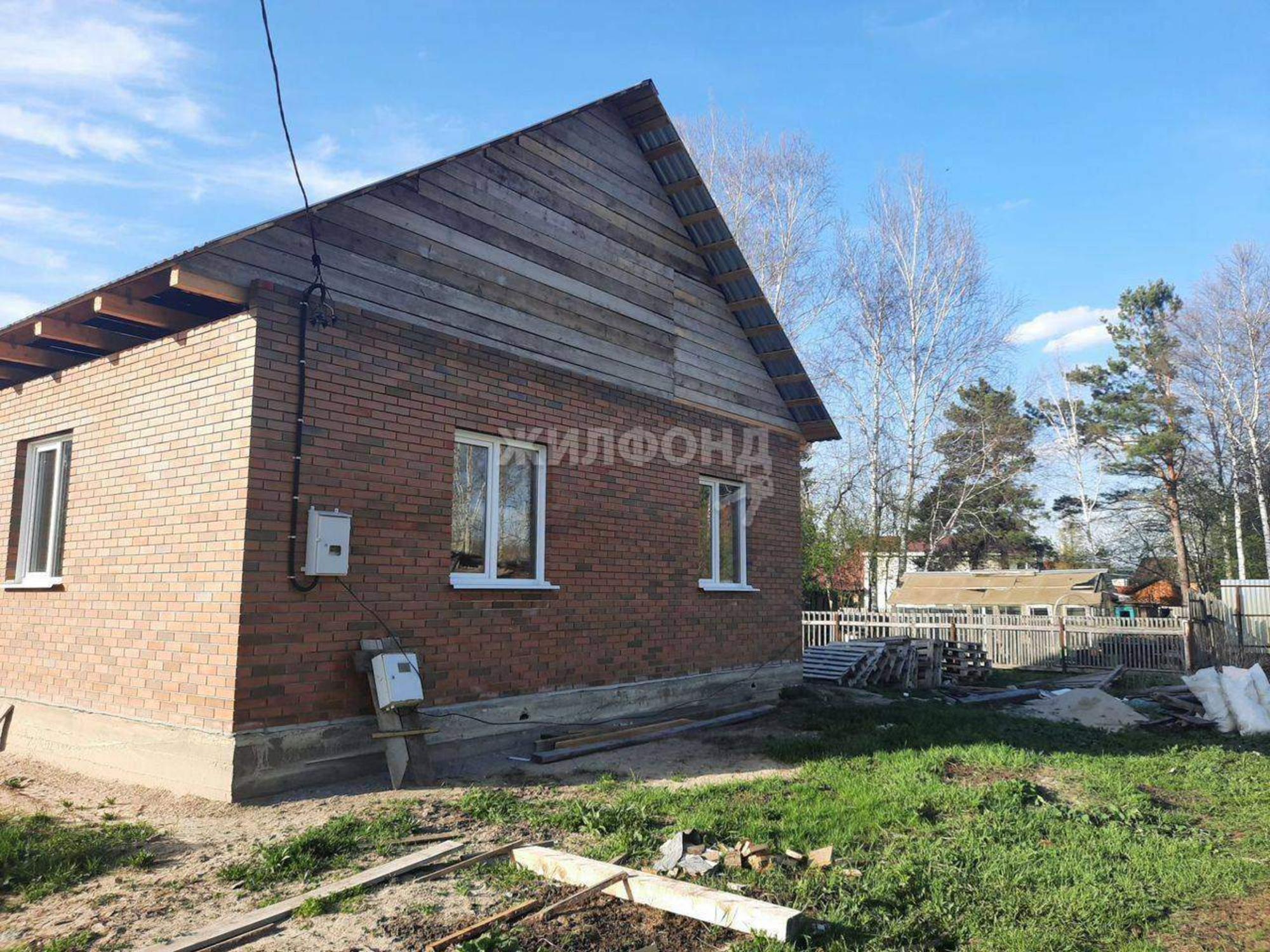Купить дачу, дом, коттедж за 4 000 000 рублей на Зеленая улица