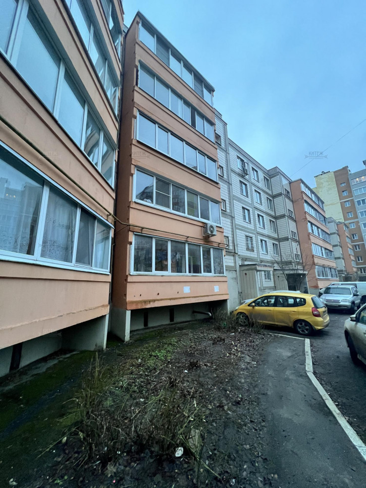 3-комн квартира бульвар Сиреневый,6к1