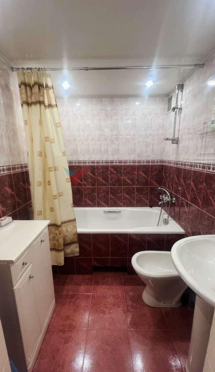 3-комн квартира Александра Матросова улица, 49/42