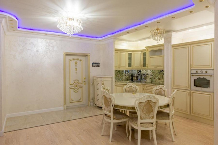 3-комн квартира Советской Армии улица, 238а