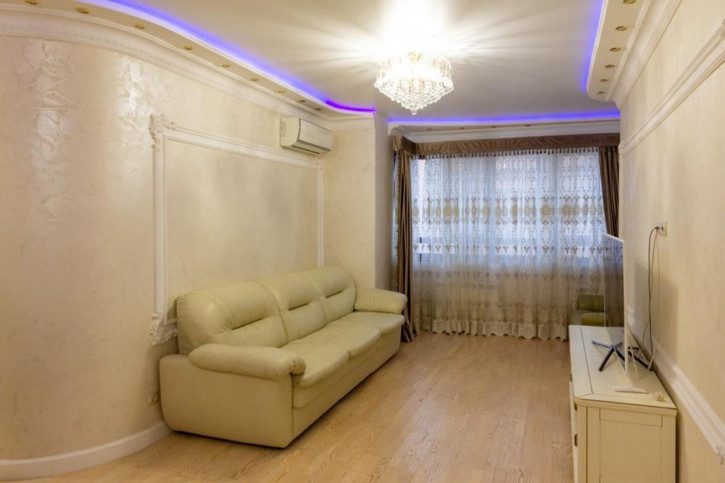 3-комн квартира Советской Армии улица, 238а