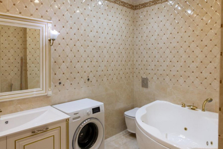 3-комн квартира Советской Армии улица, 238а