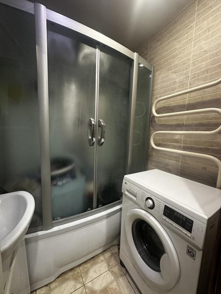 3-комн квартира Кирова проспект, 230