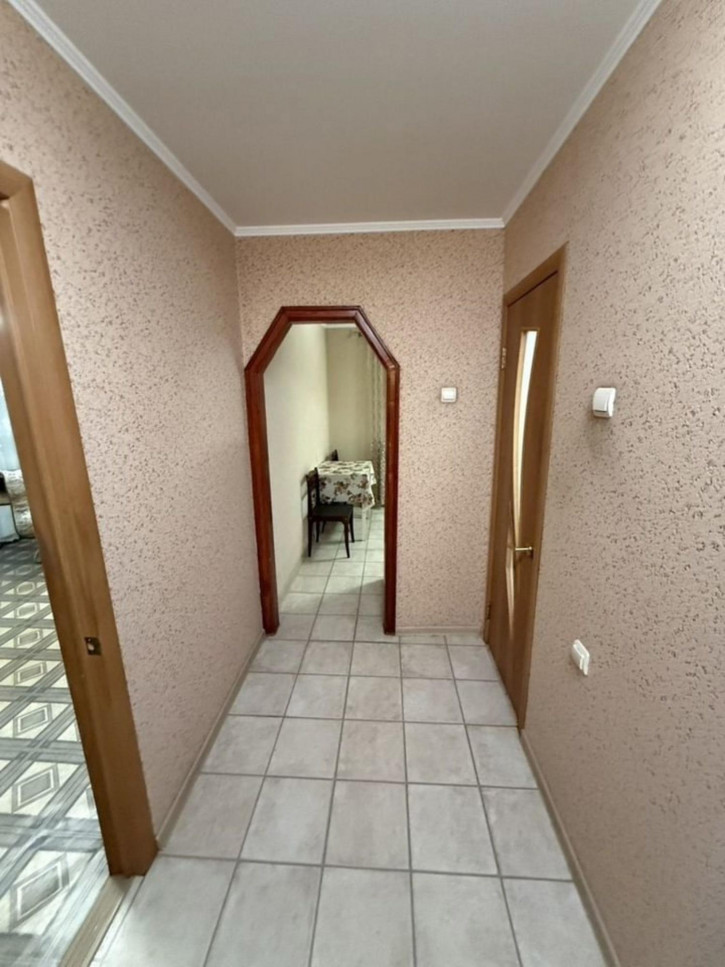 1-комн квартира Красных Коммунаров улица, 19б