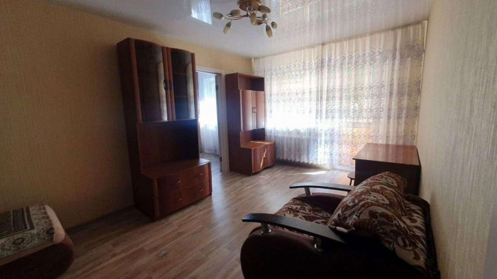 2-комн квартира Революционная улица, 56