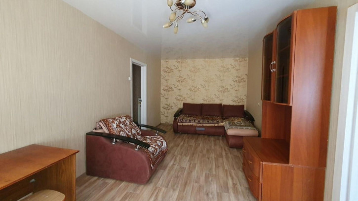 2-комн квартира Революционная улица, 56