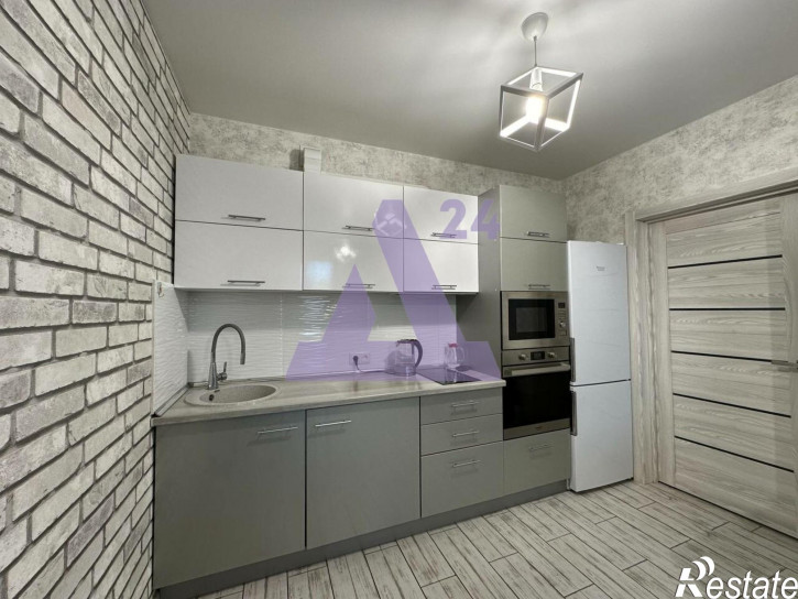 3-комн квартира улица Власихинская, дом 65А, корпус 3