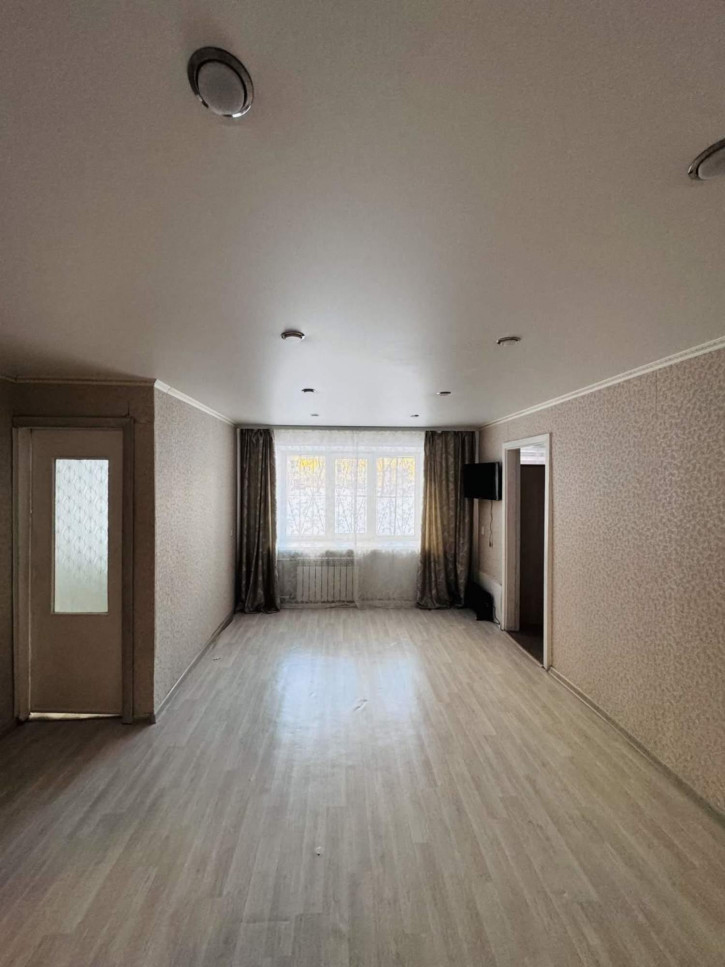 2-комн квартира Титова улица, д.37/1