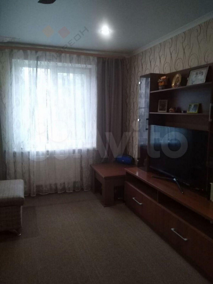 3-комн квартира Буковая ул, 8