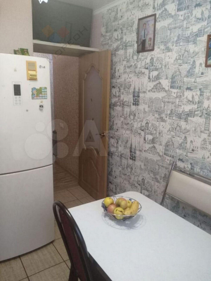 3-комн квартира Буковая ул, 8