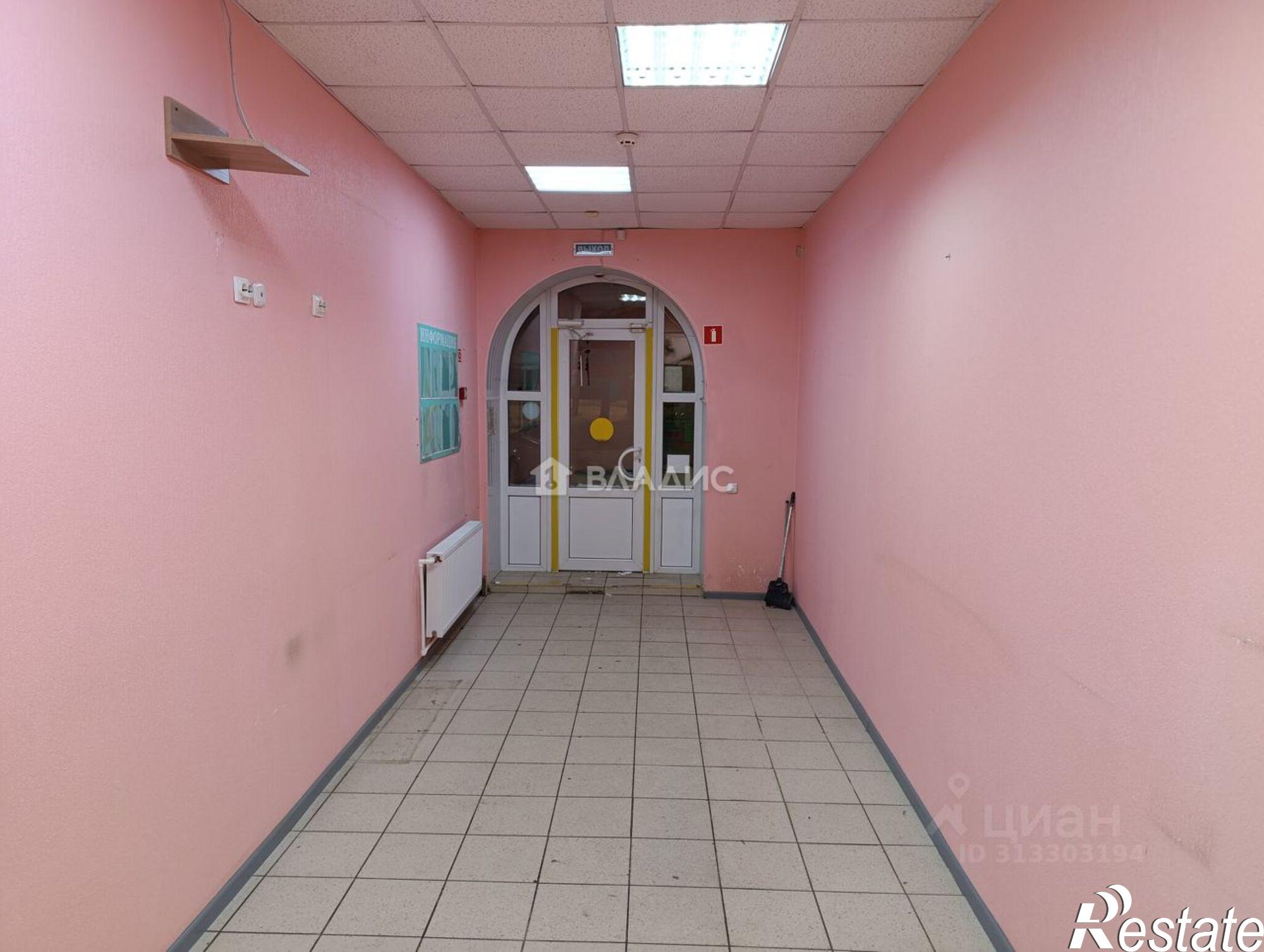 Сдать торговое помещение за 84 800 рублей на ул Водопьянова, 4