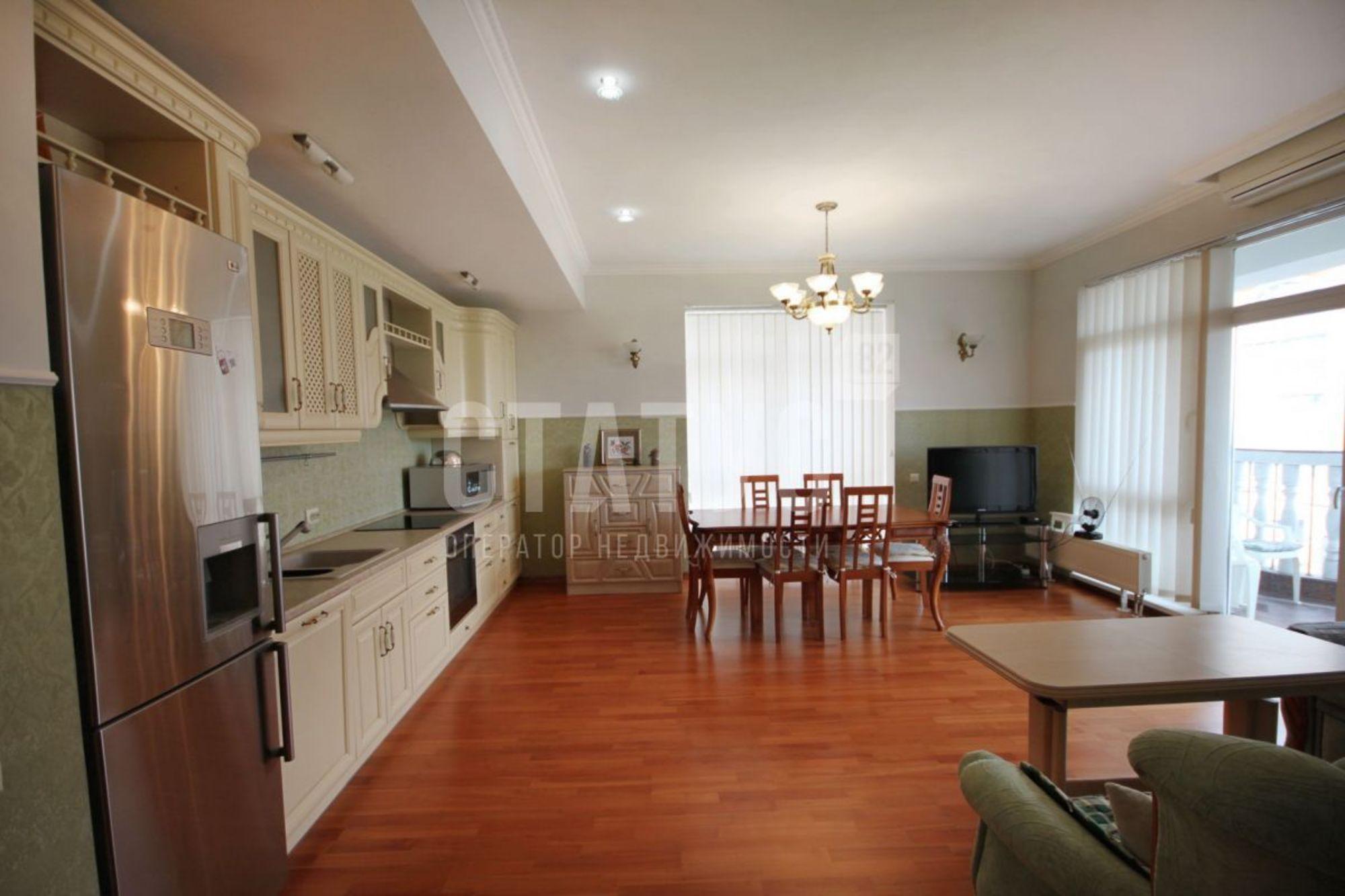 Сдать квартиру за 75 000 рублей на Загородная ул, 17а