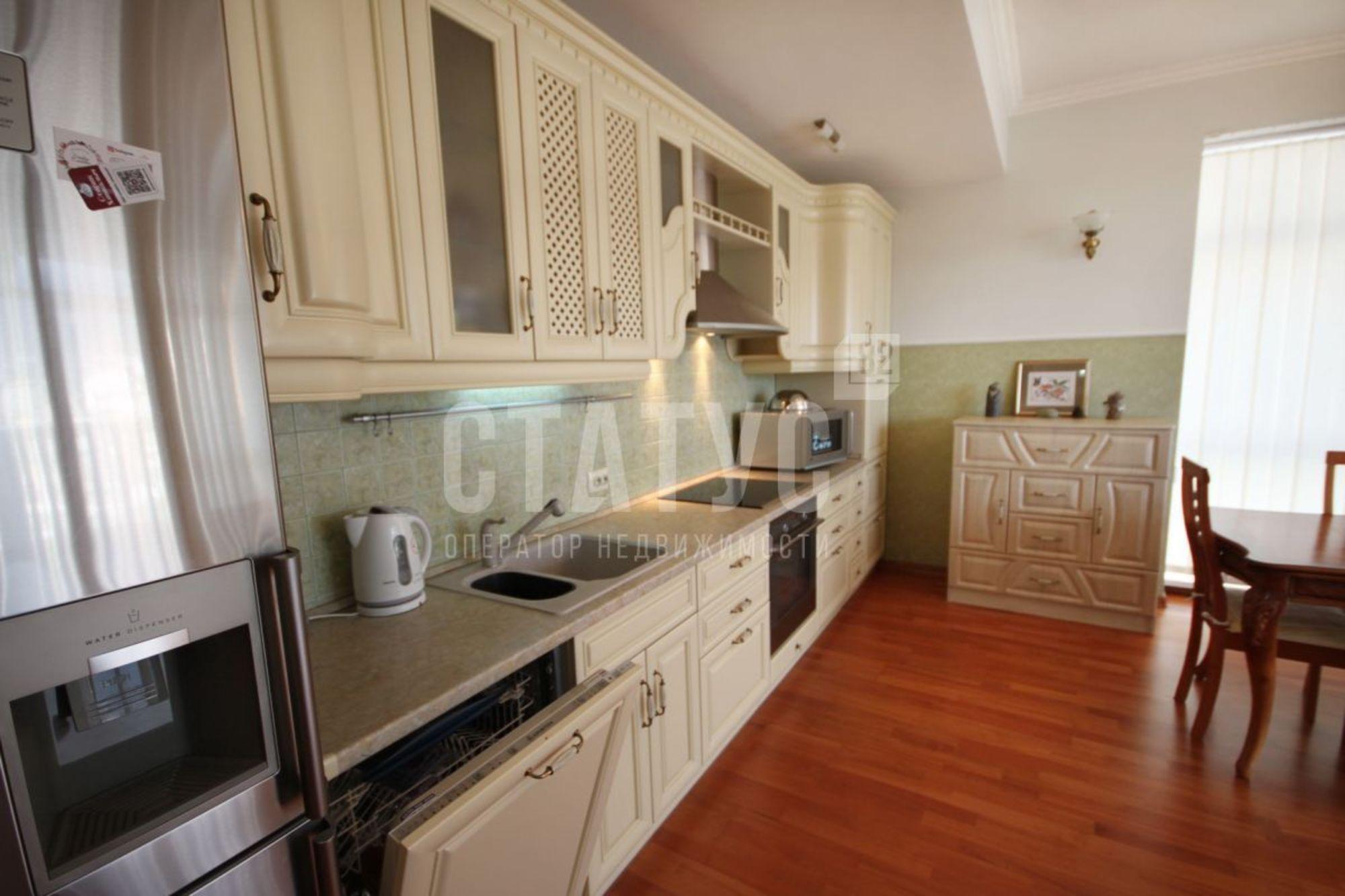 Сдать квартиру за 75 000 рублей на Загородная ул, 17а