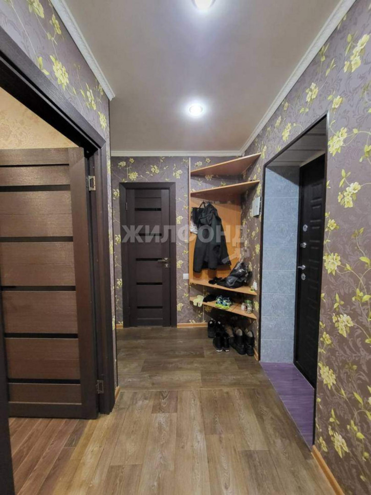 2-комн квартира Металлургов площадь, д.17