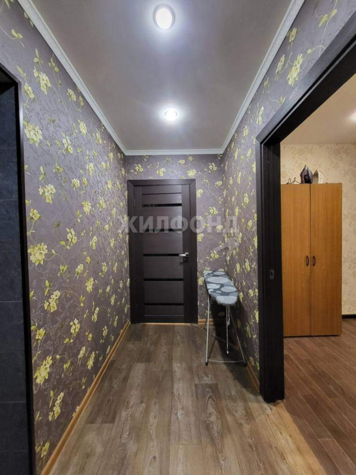 2-комн квартира Металлургов площадь, д.17
