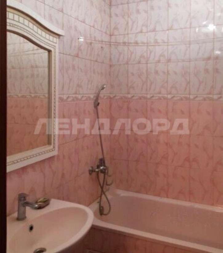 2-комн квартира улица Жданова, 15