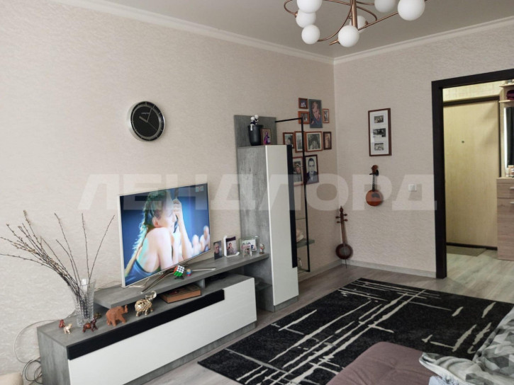 2-комн квартира улица Зорге, 72/44