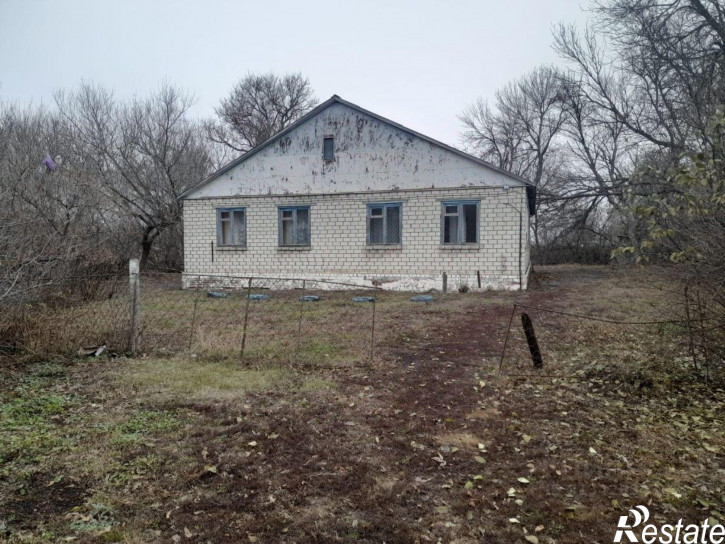 Отдельное здание м.р-н Самойловский, с.п. Краснознаменское, п Южный, ул Совхозная, дом 6А