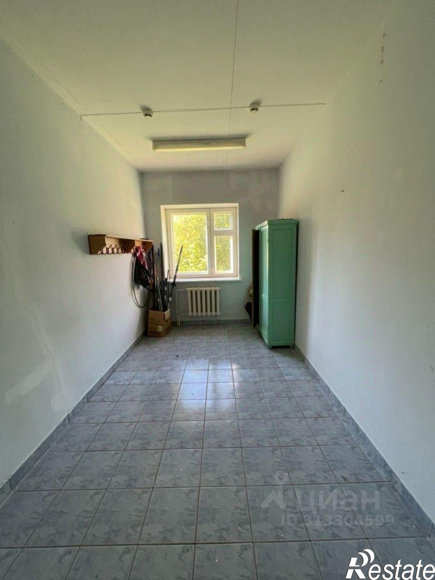 Купить ОСЗ, отдельно стоящее здание за 470 400 рублей на Молодёжная улица, 7