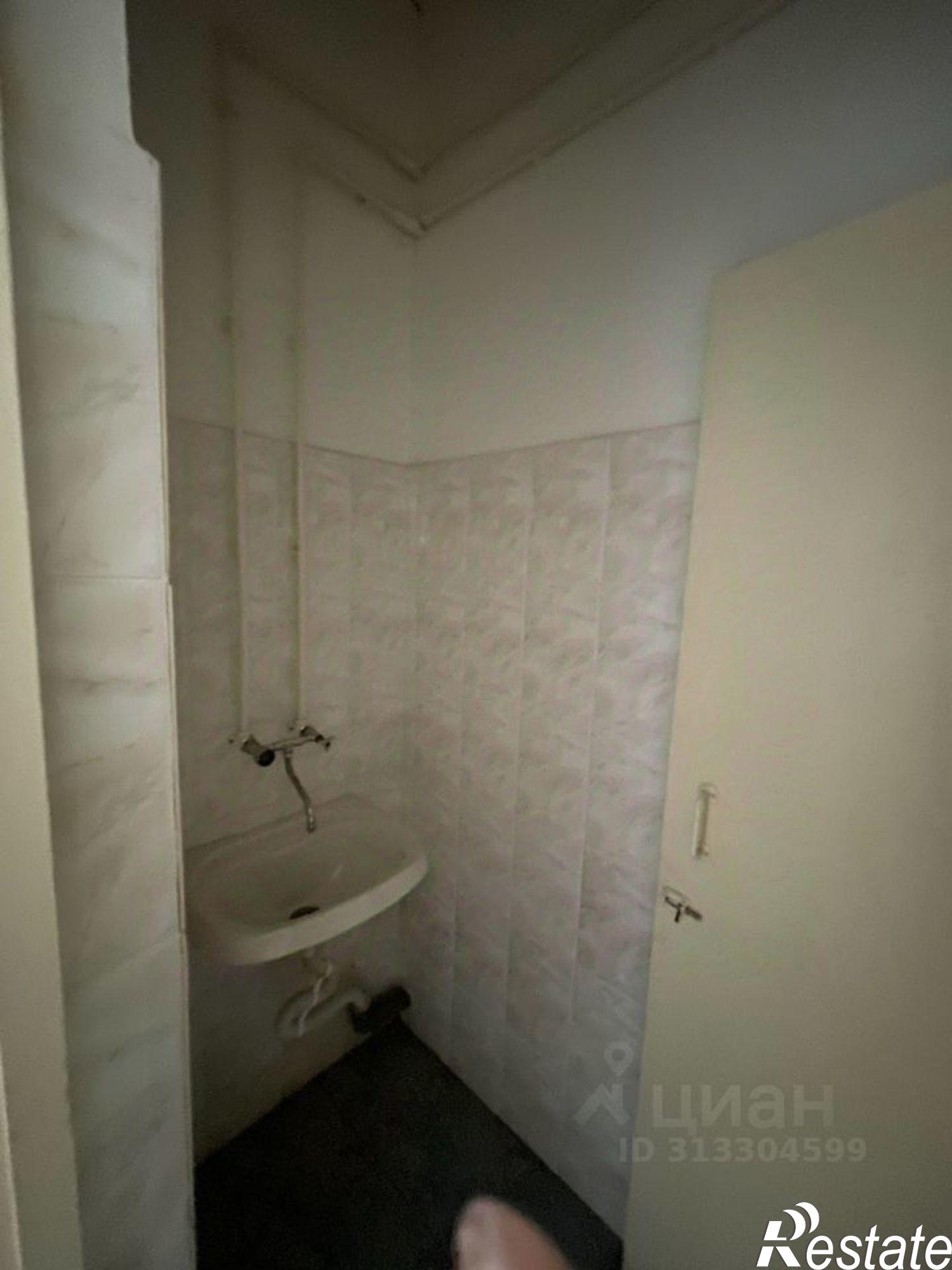 Купить ОСЗ, отдельно стоящее здание за 470 400 рублей на Молодёжная улица, 7