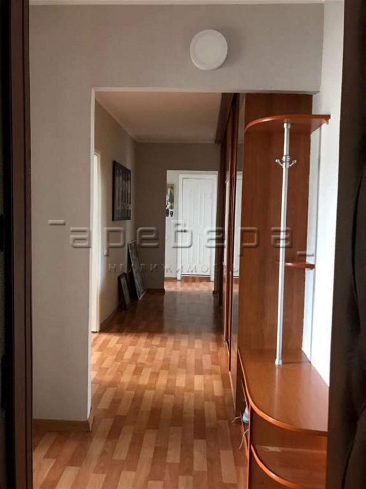 3-комн квартира Молокова, 46
