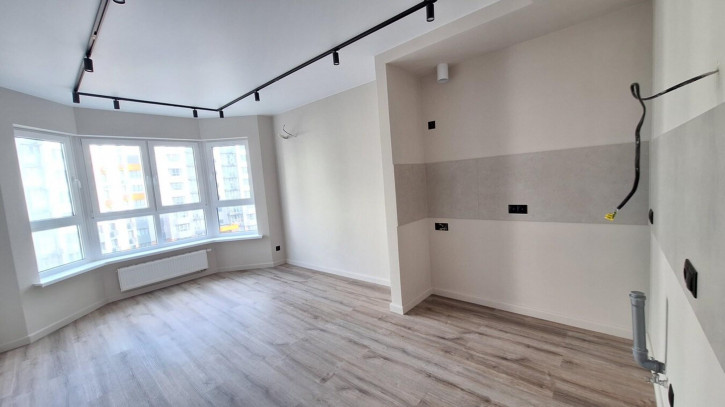 2-комн квартира улица Крылова, 13к3