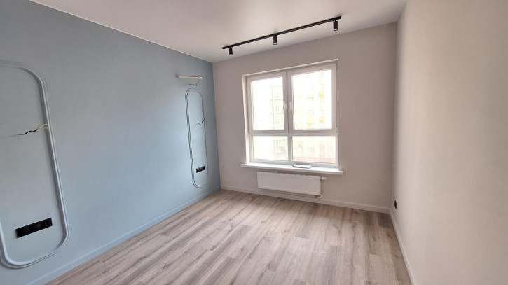 2-комн квартира улица Крылова, 13к3