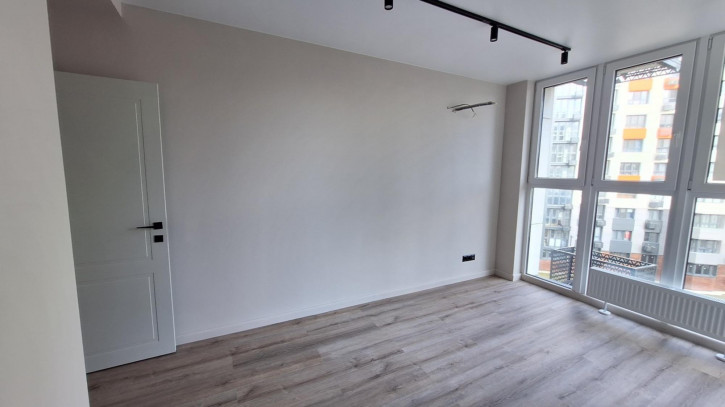 2-комн квартира улица Крылова, 13к3