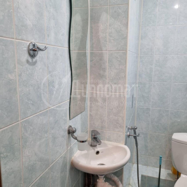 3-комн квартира Блюхера улица, 68
