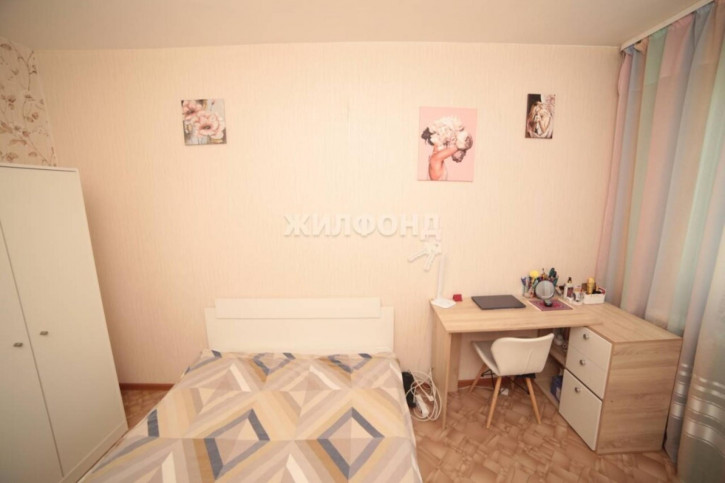 2-комн квартира Троллейная, 20