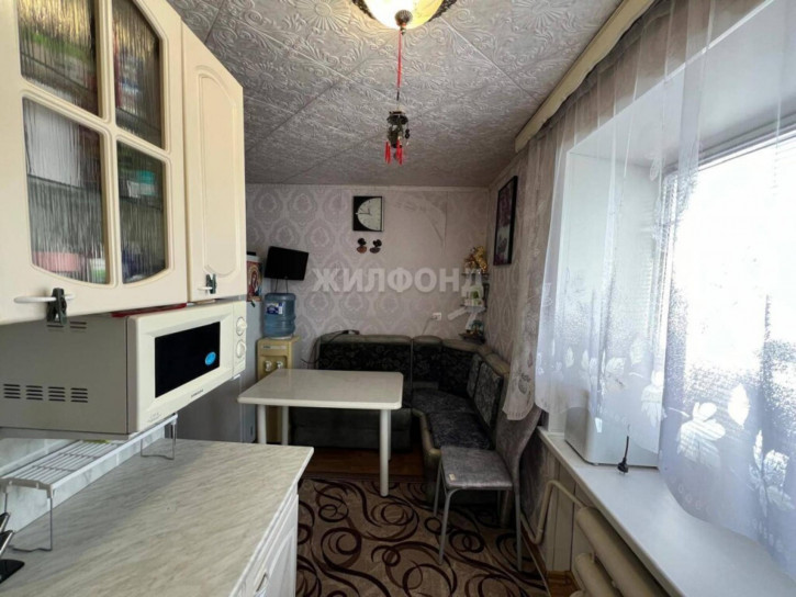 3-комн квартира Комиссаровская, 29