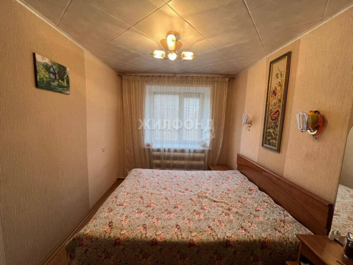 3-комн квартира Комиссаровская, 29