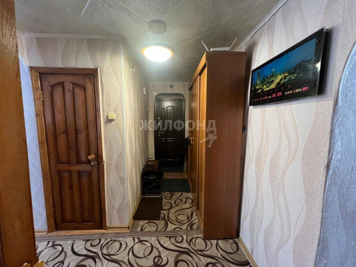 3-комн квартира Комиссаровская, 29