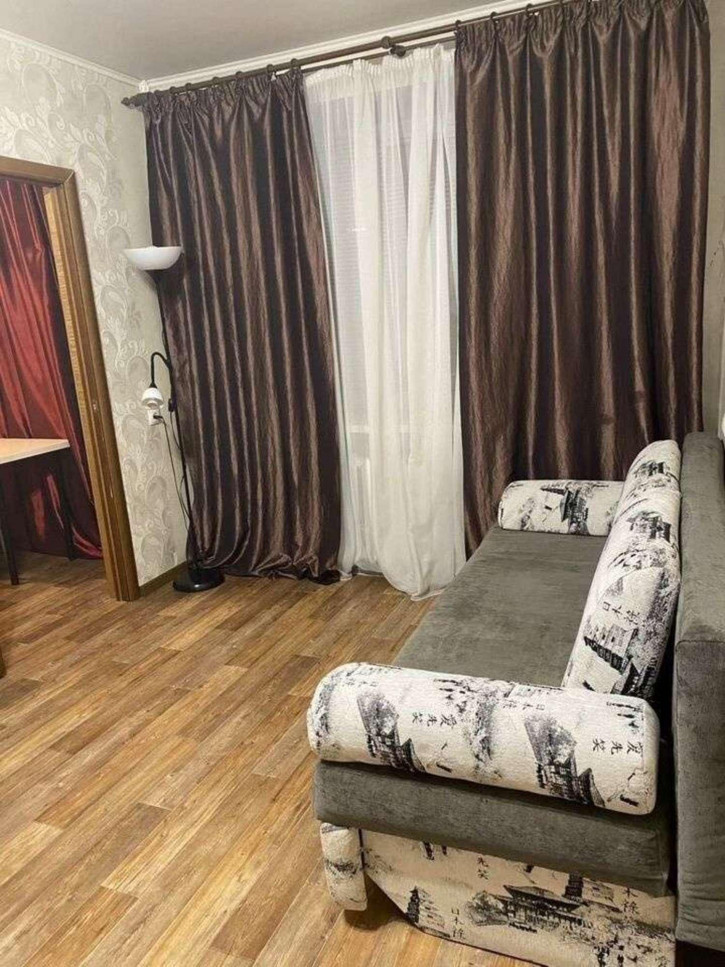 2-комн квартира Красных Коммунаров улица, 20