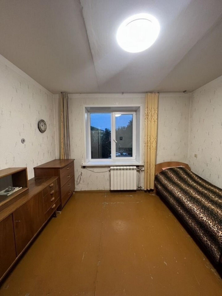 2-комн квартира Батайская улица, 10