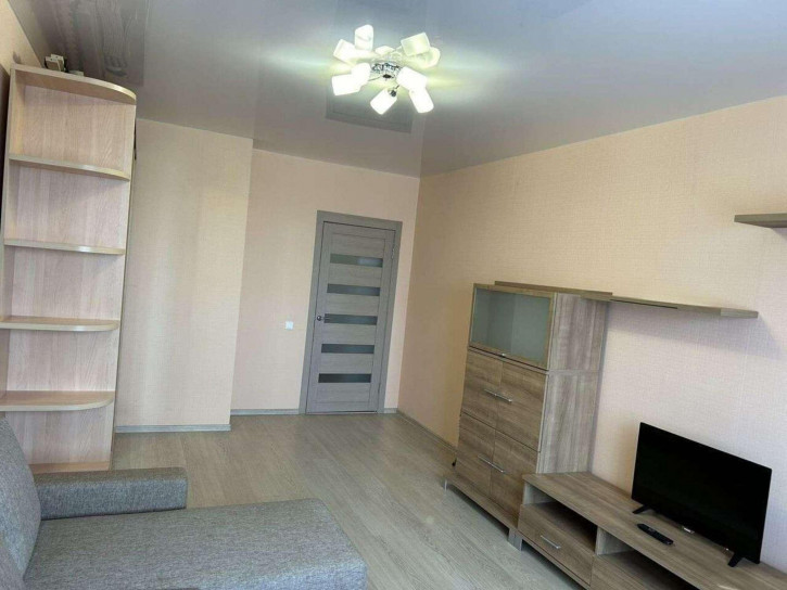 1-комн квартира Георгия Димитрова улица, 110