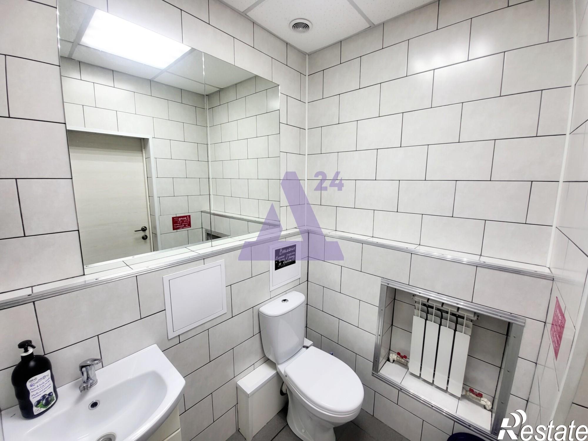 Купить офис, помещение под офис за 4 500 000 рублей на улица Молодежная, дом 68