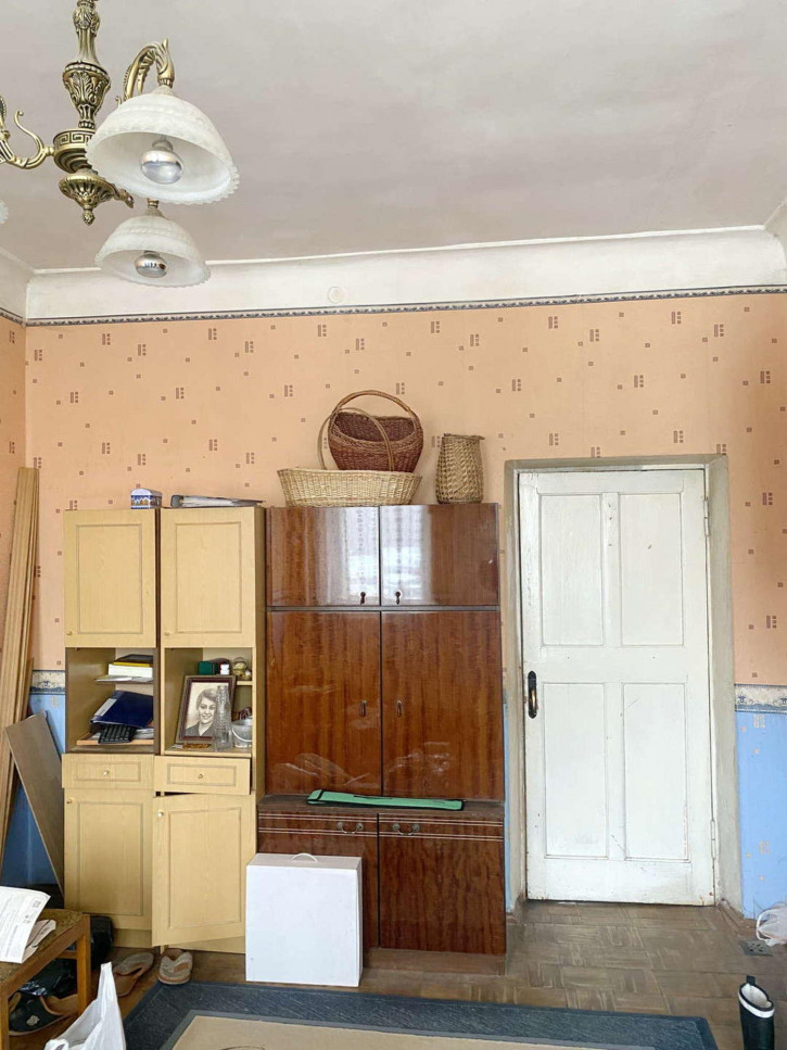 2-комн квартира Летчика Колесниченко улица, 53