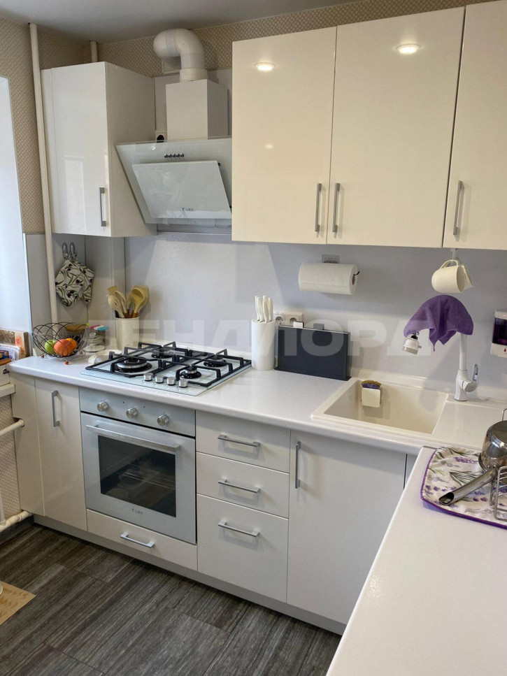 2-комн квартира улица Ларина, 24